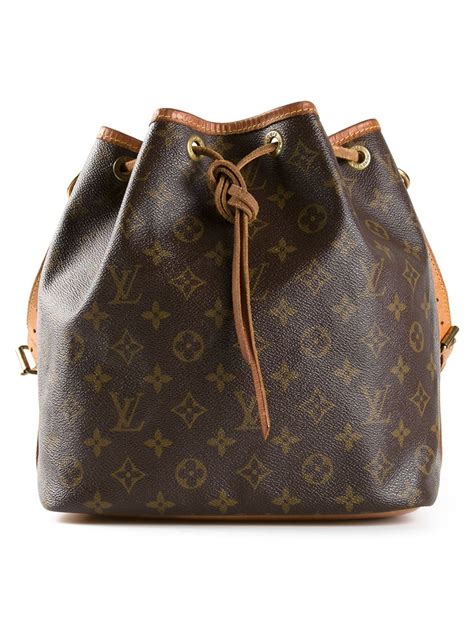 louis vuitton monogram bucket bag.